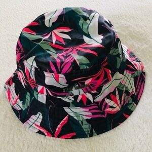 NEW!!! Steve Madden Women's Floral Bucket Hat